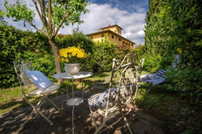 Zwei Zimmer Wohnung La Colombaia Mit Garten